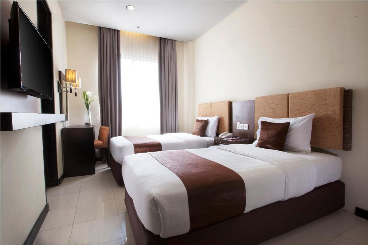 Regantris Malioboro Hotel Yogyakarta Exterior photo