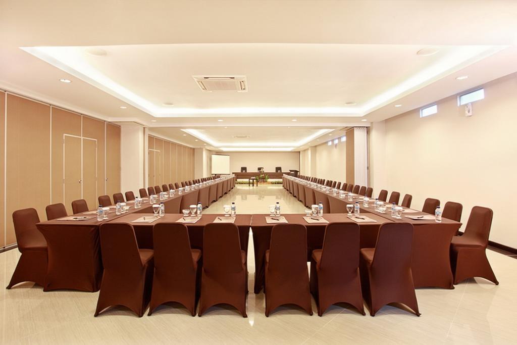 Regantris Malioboro Hotel Yogyakarta Exterior photo